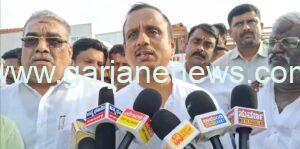 ಅಶೋಕ ಲೈಲ್ಯಾಂಡ್ ಬಿಎಸ್-6 ವಾಹನಗಳಿಂದ ತೊಂದರೆ – ಮಾಲೀಕರ ಸಂಘದ ಪ್ರತಿಭಟನೆ